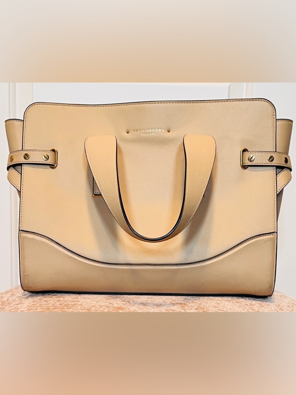 Marc Jacobs Cream Leather Satchel | Gold Hardware | Structured Tote w/ Strap
